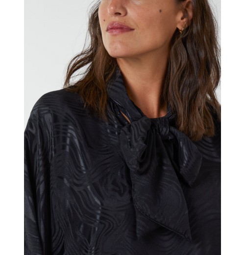 Pussybow Oversized Top Pussybow Oversized Top