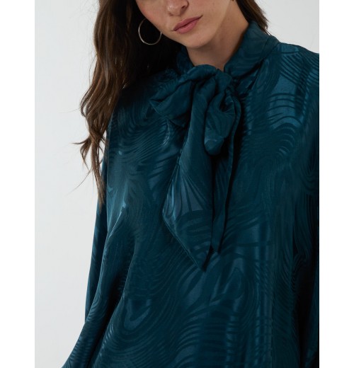 Pussybow Oversized Top Pussybow Oversized Top