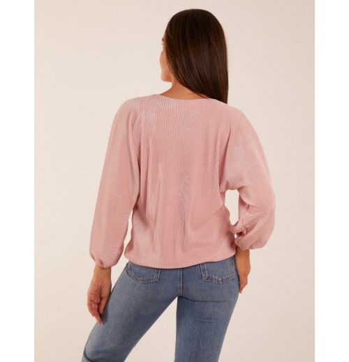 V Neck Plisse Batwing Bubble Hem Top V Neck Plisse Batwing Bubble Hem Top