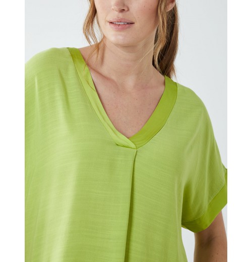 Satin Trim V Neck Top Satin Trim V Neck Top